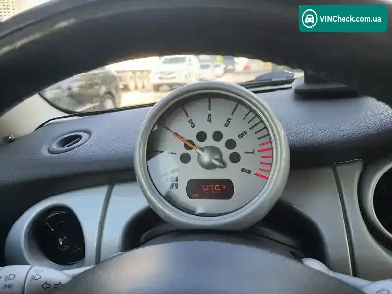 MINI Hatch 2002, фото з оголошення 2 з 10, VIN WMWRC31060TB74796