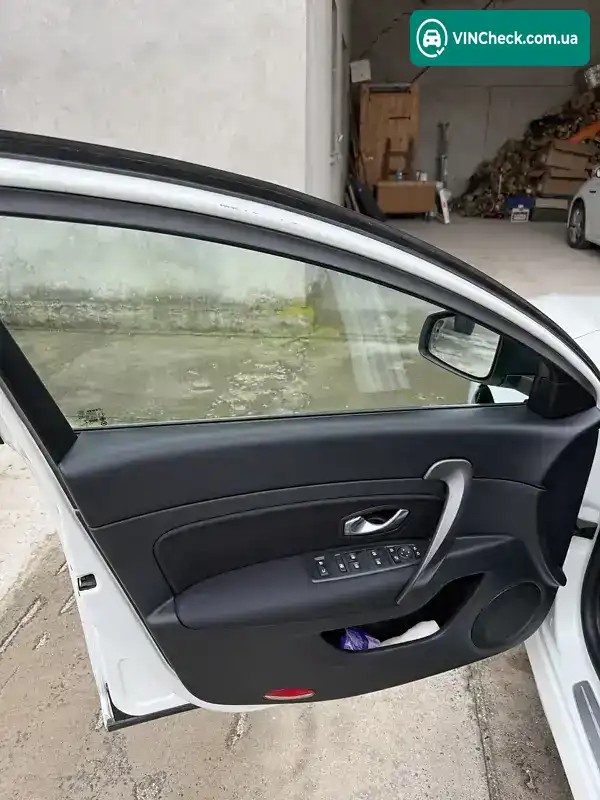 Renault Latitude 2011, фото з оголошення 2 з 5, VIN VF1ABL21AUC251006