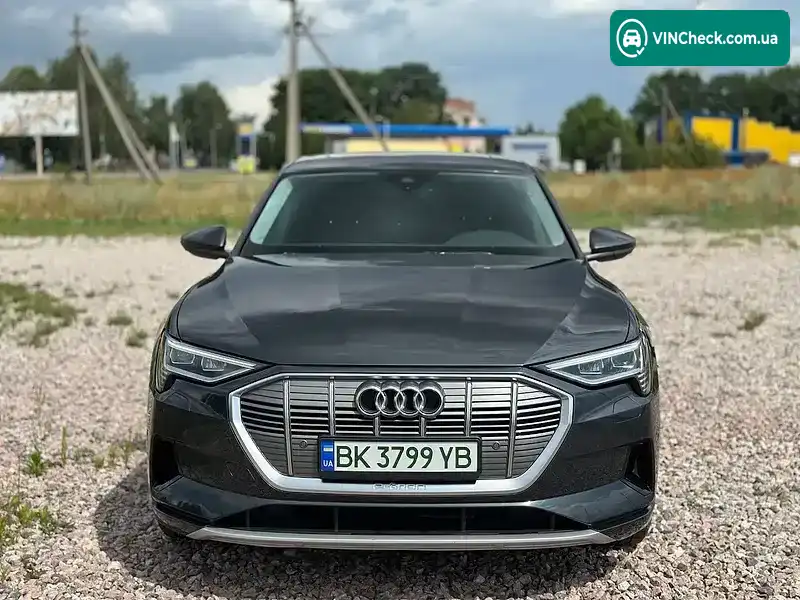Audi e-tron 2020, фото з оголошення 2 з 14, VIN WAUZZZGE3LB037990