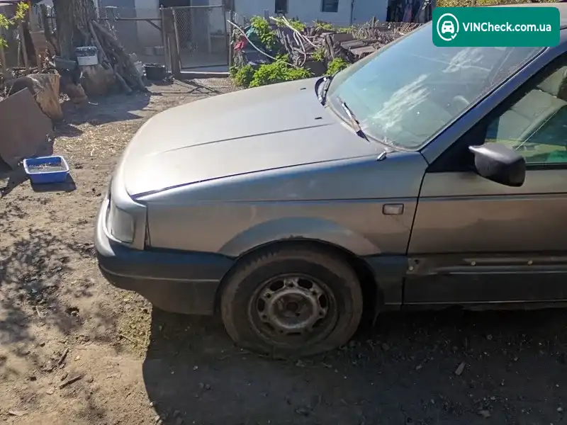 Volkswagen Passat 1991, фото з оголошення 2 з 15, VIN WVWZZZ31ZME086973