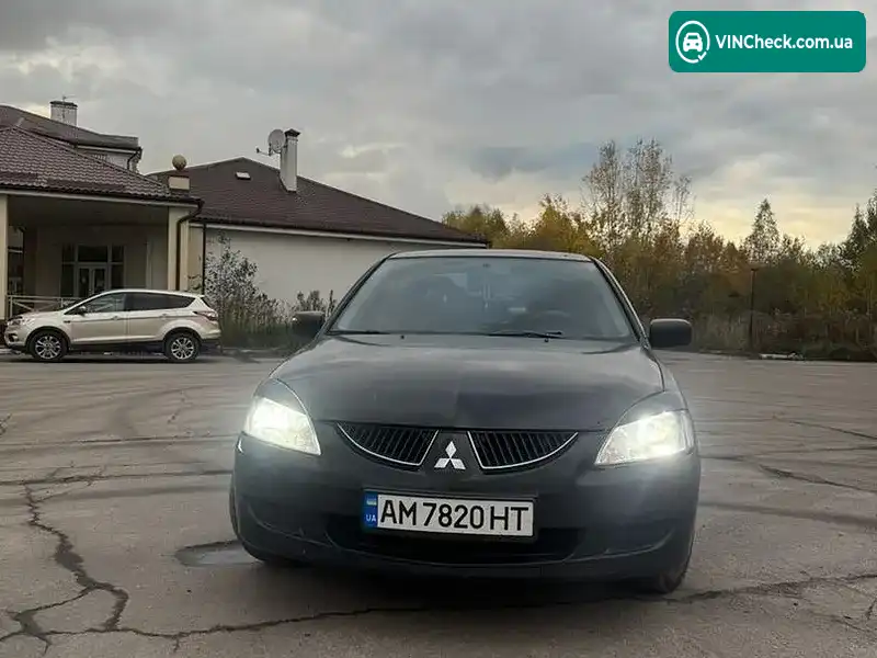 Mitsubishi Lancer 2005, фото з оголошення 1 з 5, VIN JMBSNCS3A5U018939