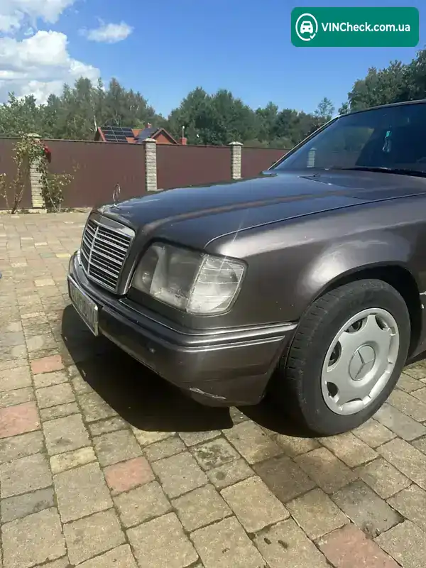 Mercedes-Benz E-Class 1994, фото з оголошення 2 з 12, VIN WDB1241261J053712