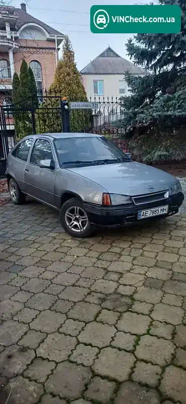 Opel Kadett 1985, фото з оголошення 2 з 7, VIN W0L000033G2557808