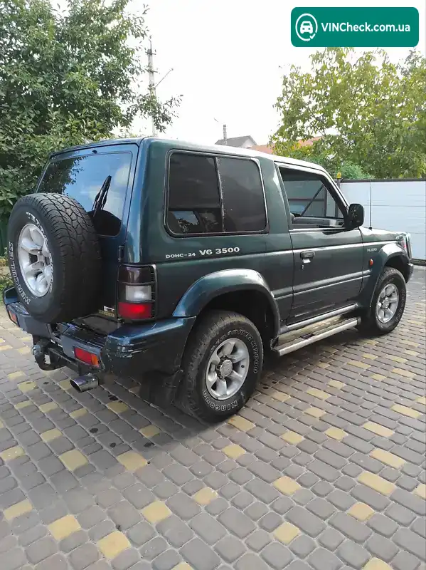 Mitsubishi Pajero 1995, фото з оголошення 2 з 9, VIN JMB0RV250SJ000569