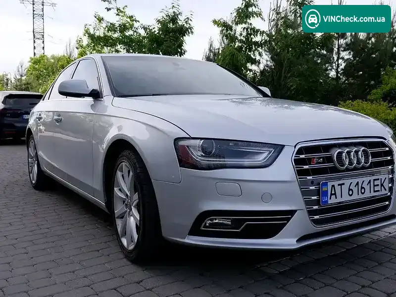 Audi A4 2012, фото з оголошення 1 з 21, VIN WAUFFAFL3DN008292