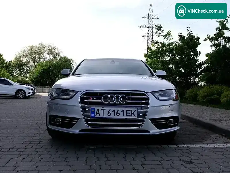 Audi A4 2012, фото з оголошення 2 з 21, VIN WAUFFAFL3DN008292