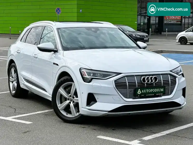 Audi e-tron 2019, фото з оголошення 1 з 21, VIN WA1LAAGE8KB024355
