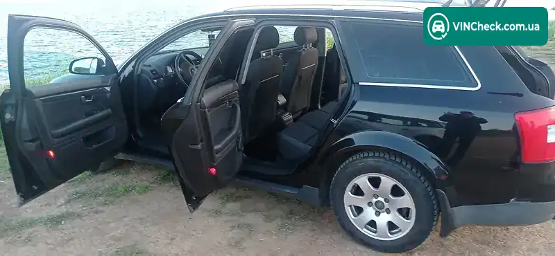 Audi A4 2001, фото з оголошення 1 з 12, VIN WAUZZZ8E82A146044