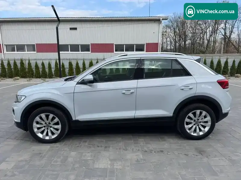 Volkswagen T-Roc 2021, фото з оголошення 2 з 21, VIN WVGZZZA1ZMV132870