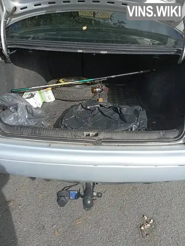 Volkswagen Passat 1994, фото з оголошення 2 з 14, VIN WVWZZZ3AZRE091106