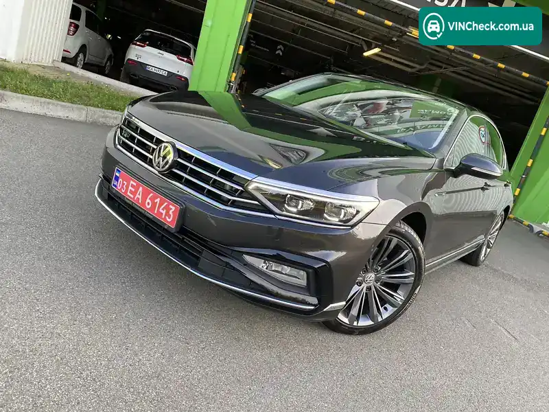 Volkswagen Passat 2019, фото з оголошення 1 з 20, VIN WVWZZZ3CZLE017600