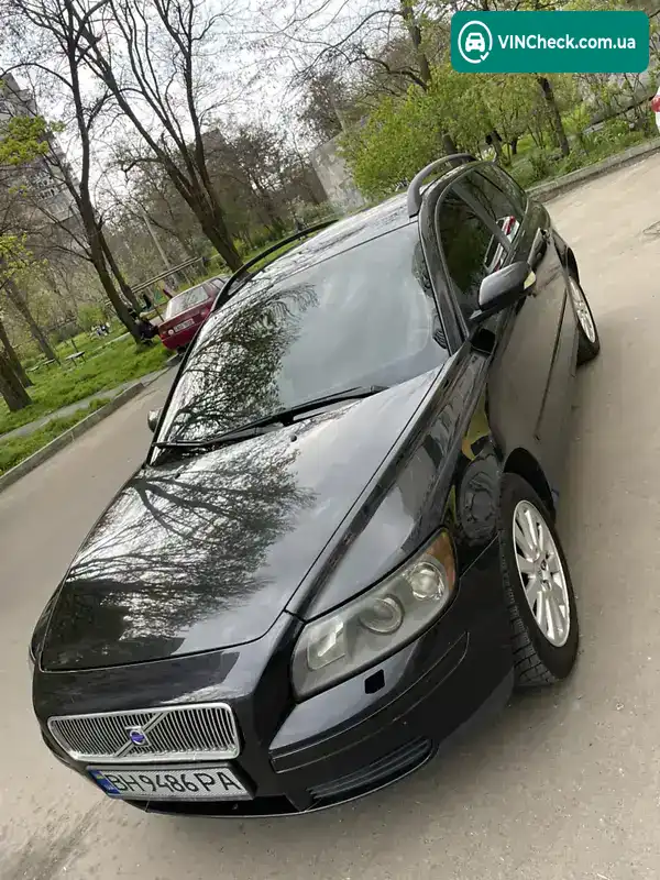 Volvo V50 2004, фото з оголошення 2 з 19, VIN YV1MW753152081116