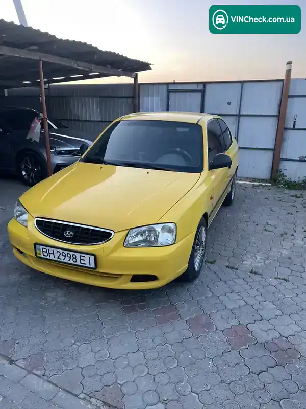 Hyundai Accent 2002, фото з оголошення 1 з 14, VIN KMHCF31GP2U212366