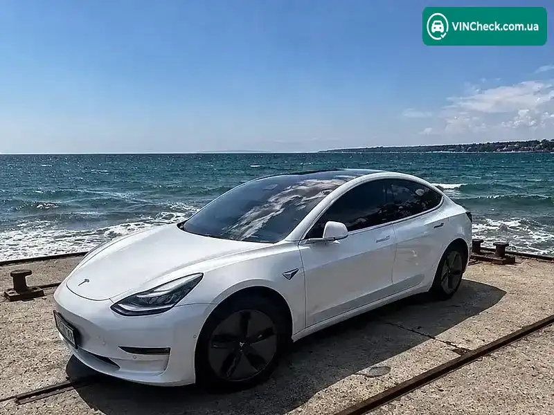 Tesla Model 3 2019, фото з оголошення 2 з 20, VIN 5YJ3E1EA5KF419181