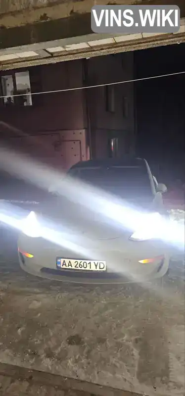 Tesla Model 3 2019, фото з оголошення 2 з 5, VIN 5YJ3E1EA1KF515146