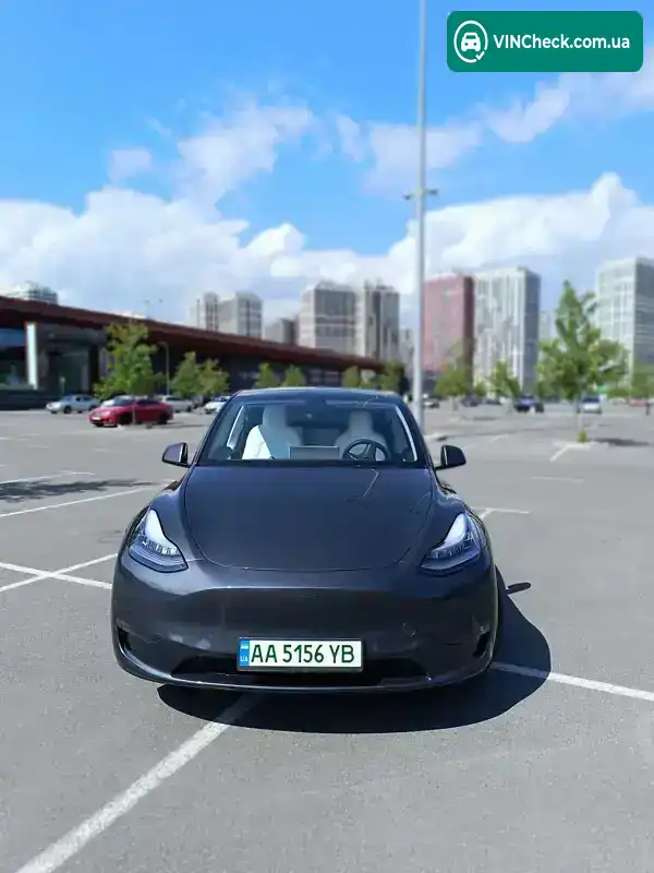 Tesla Model Y 2022, фото з оголошення 1 з 12, VIN 7SAYGAEE8NF397980