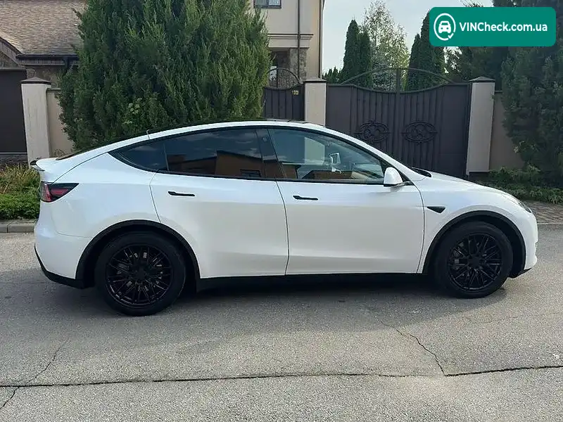Tesla Model Y 2020, фото з оголошення 2 з 19, VIN 5YJYGDEEXMF066413