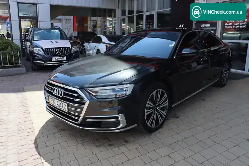 Audi A8 2018, фото з оголошення 2 з 21, VIN WAUZZZF83JN009680