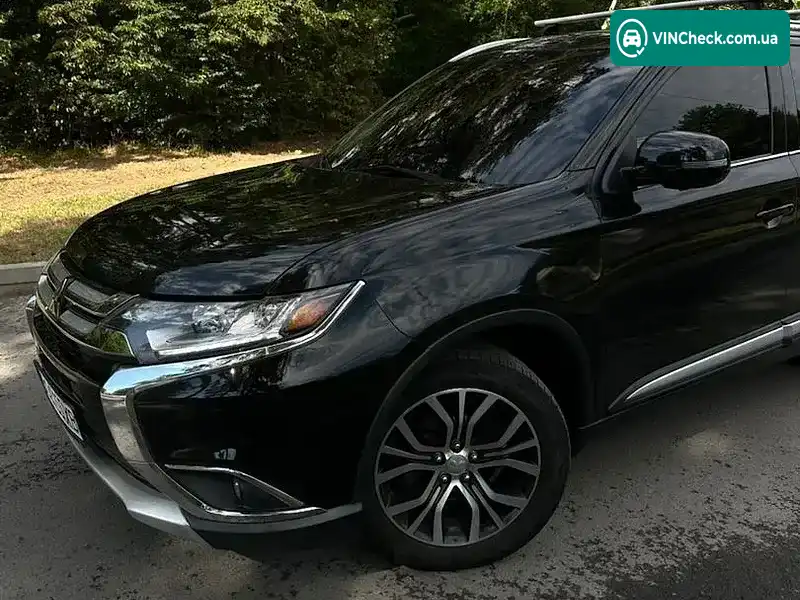Mitsubishi Outlander 2018, фото з оголошення 2 з 20, VIN JA4AZ3A37JJ005903