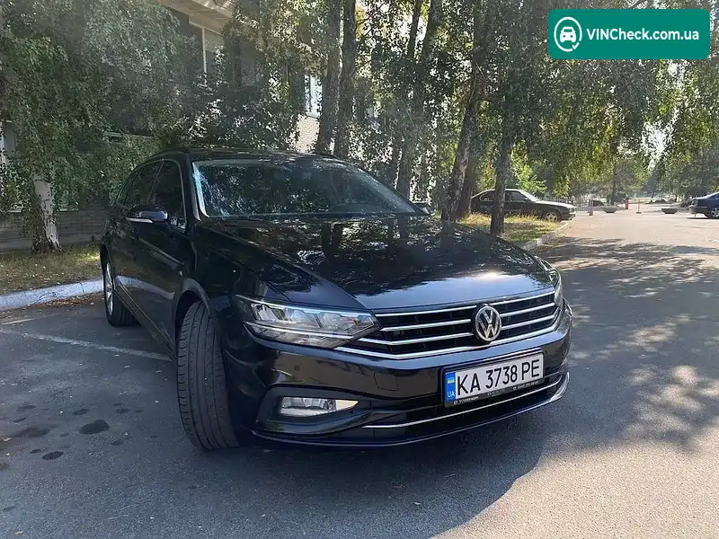 Volkswagen Passat 2019, фото з оголошення 2 з 20, VIN WVWZZZ3CZLE044971