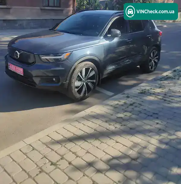 Volvo XC40 2021, фото з оголошення 2 з 21, VIN YV4ED3UR0N2653554