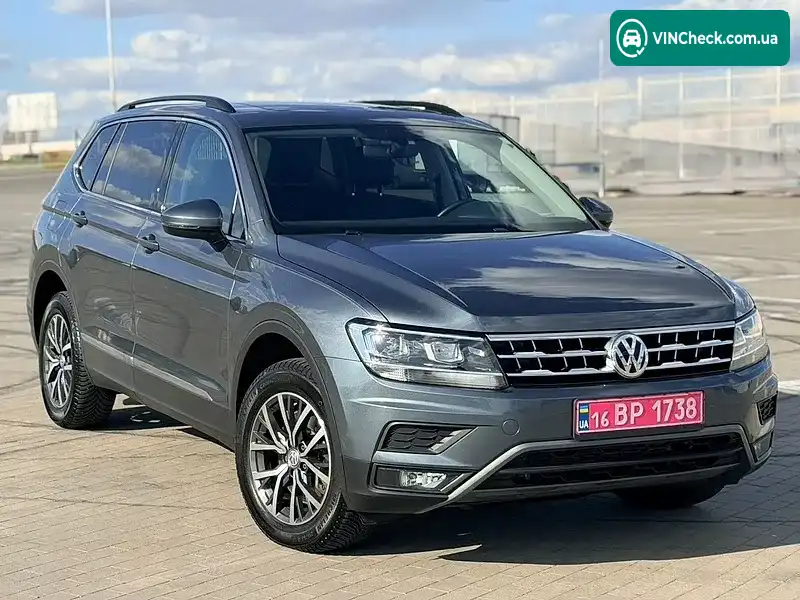 Volkswagen Tiguan 2018, фото з оголошення 2 з 20, VIN 3VV2B7AX7JM092036