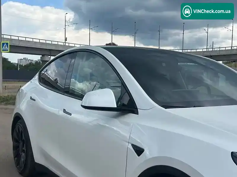 Tesla Model Y 2021, фото з оголошення 1 з 17, VIN 5YJYGDEF8MF269308