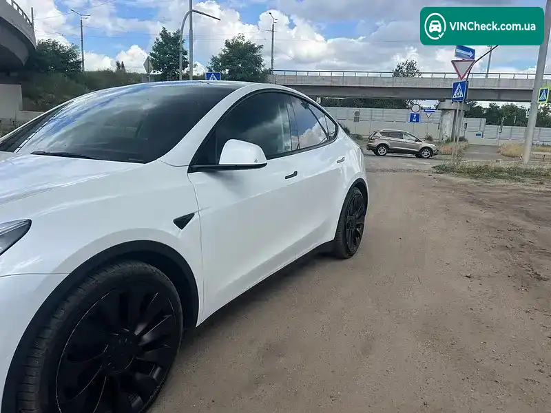 Tesla Model Y 2021, фото з оголошення 2 з 17, VIN 5YJYGDEF8MF269308