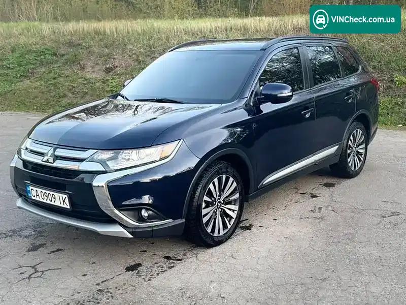 Mitsubishi Outlander 2018, фото з оголошення 1 з 16, VIN JA4AD3A34KZ007559