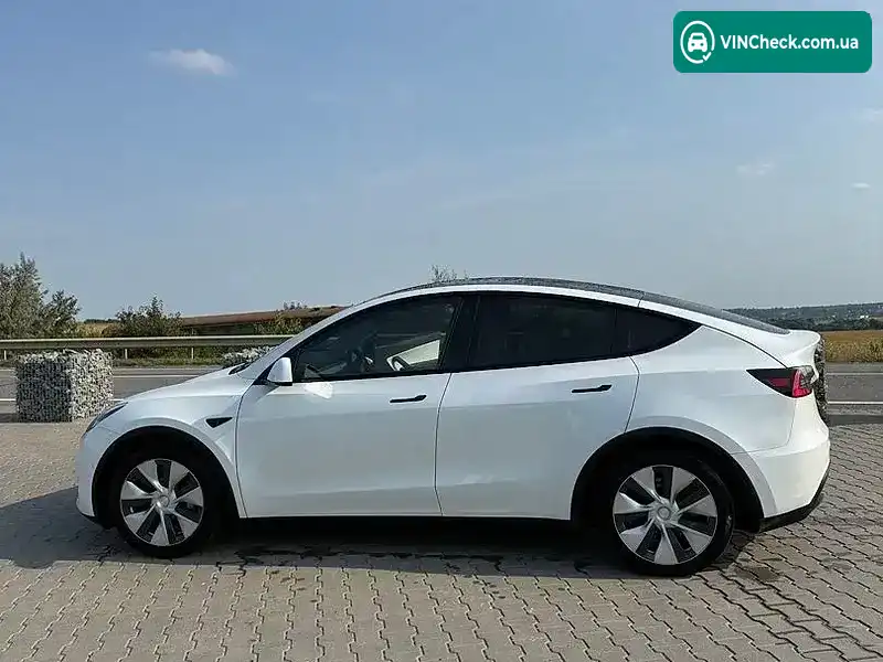 Tesla Model Y 2021, фото з оголошення 1 з 13, VIN 5YJYGDEE3MF106749