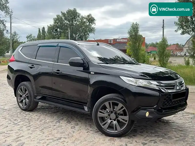 Mitsubishi Pajero Sport 2017, фото з оголошення 1 з 20, VIN MMCGJKS10HHZ01345