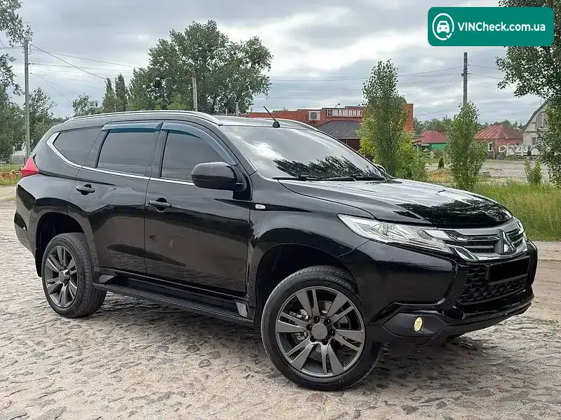 Mitsubishi Pajero Sport 2017, фото з оголошення 2 з 20, VIN MMCGJKS10HHZ01345