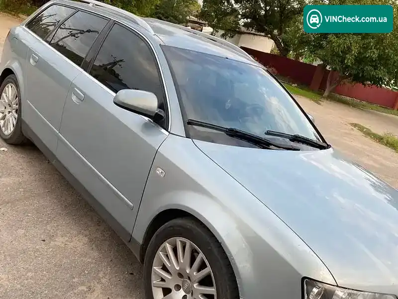 Audi A4 2002, фото з оголошення 2 з 9, VIN WAUZZZ8E52A264391