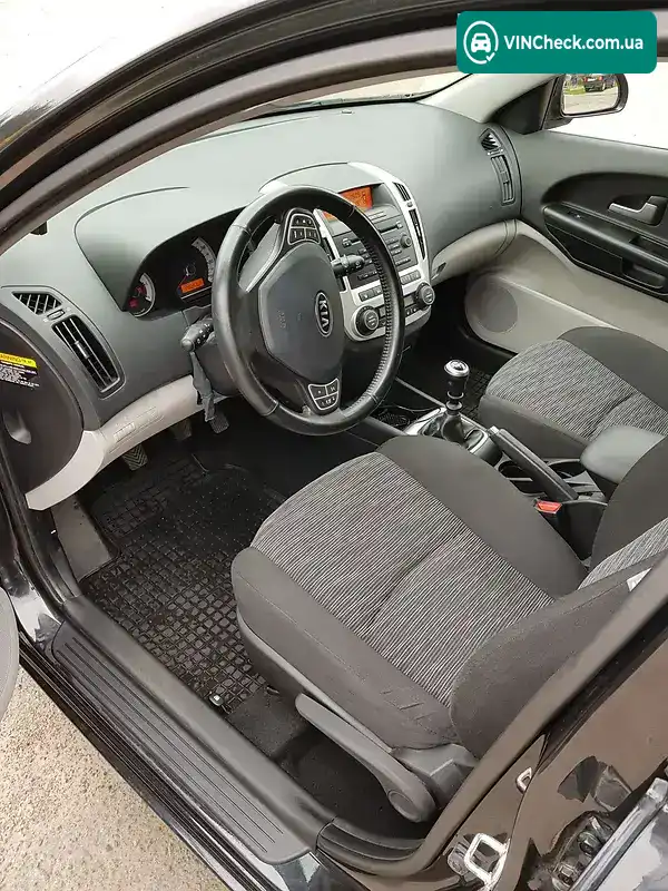 Kia Ceed 2009, фото з оголошення 2 з 6, VIN U5YFF52429L115811