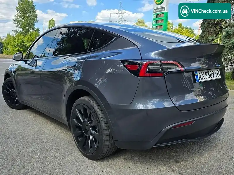 Tesla Model Y 2023, фото з оголошення 2 з 20, VIN 7SAYGDEE4PF674080