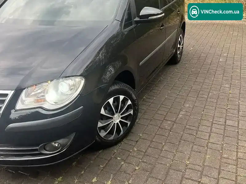 Volkswagen Touran 2010, фото з оголошення 2 з 13, VIN WVGZZZ1TZAW071788