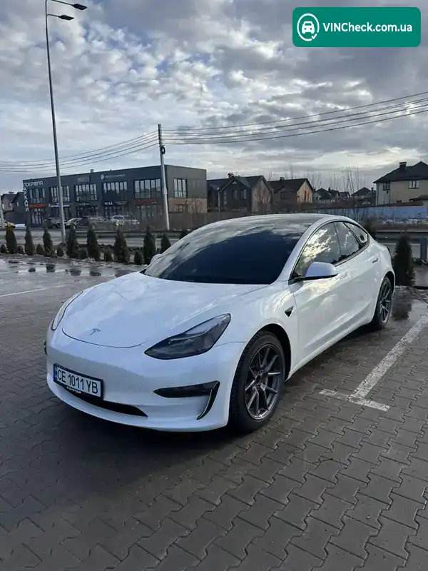 Tesla Model 3 2021, фото з оголошення 2 з 10, VIN 5YJ3E1EB1MF054591