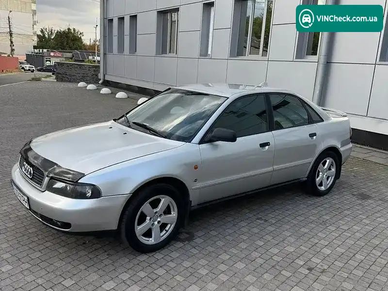 Audi A4 1995, фото з оголошення 2 з 12, VIN WAUZZZ8DZSA142102