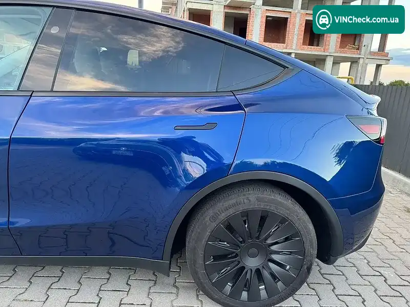 Tesla Model Y 2024, фото з оголошення 1 з 20, VIN 7SAYGDEE7RF005563
