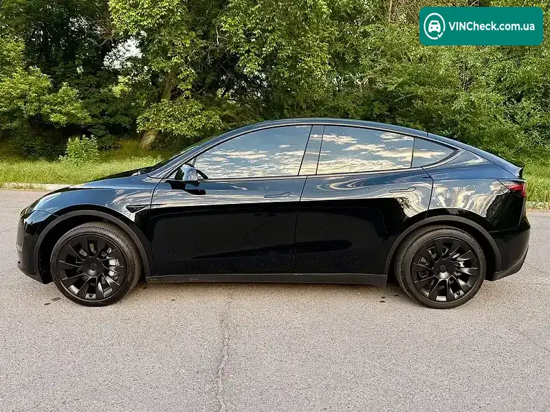 Tesla Model Y 2021, фото з оголошення 2 з 18, VIN 5YJYGDEE9MF157107
