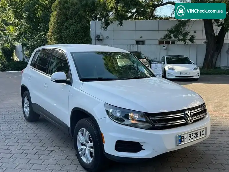 Volkswagen Tiguan 2013, фото з оголошення 2 з 19, VIN WVGAV3AX0DW567407