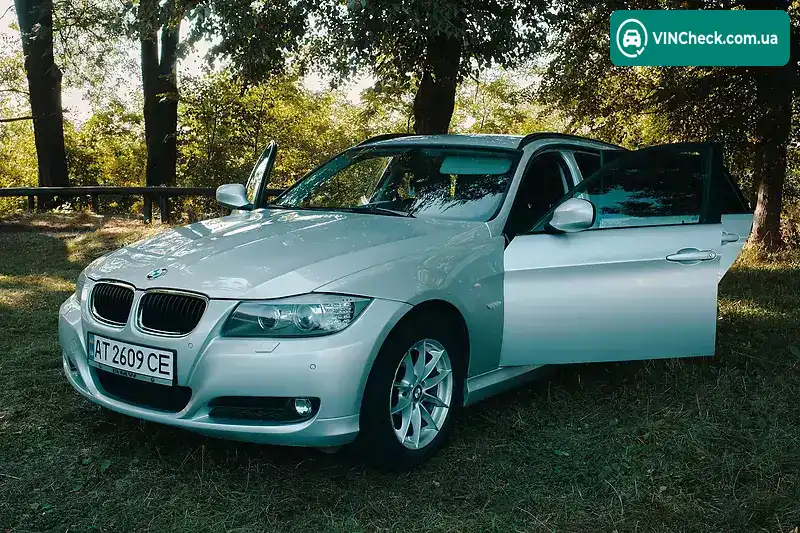 BMW 3 Series 2011, фото з оголошення 2 з 6, VIN WBAUY11070F045848