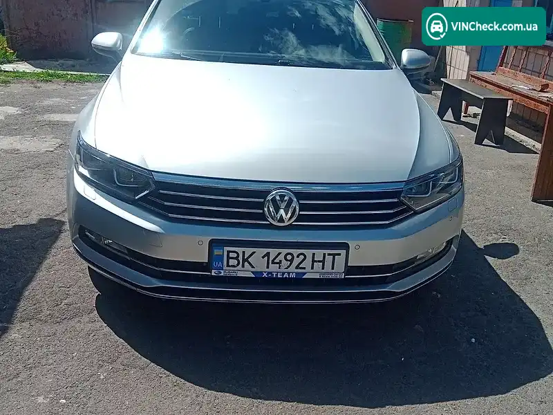 Volkswagen Passat 2015, фото з оголошення 2 з 20, VIN WVWZZZ3CZFE443080