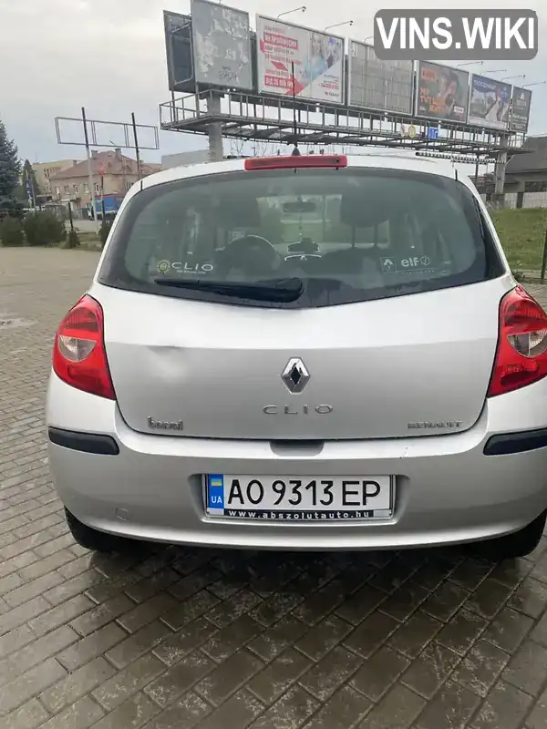 Renault Clio 2006, фото з оголошення 2 з 12, VIN VF1BR1J0H35826627