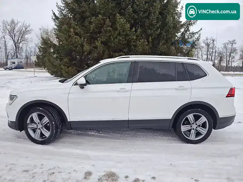 Volkswagen Tiguan 2020, фото з оголошення 2 з 20, VIN 3VV2B7AX5LM061984