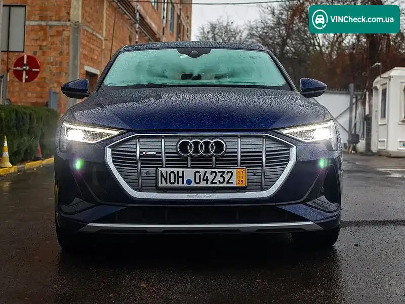 Audi e-tron 2021, фото з оголошення 2 з 20, VIN WAUZZZGE7NB002629