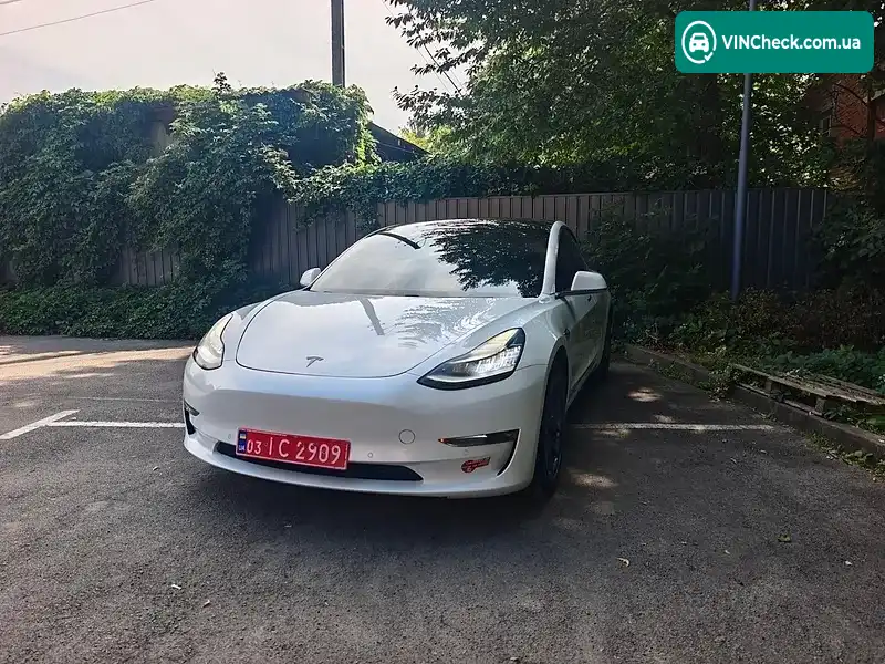 Tesla Model 3 2018, фото з оголошення 2 з 12, VIN 5YJ3E1EA6JF045033