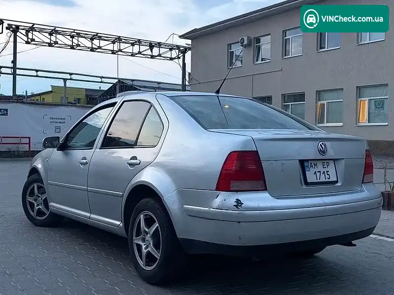 Volkswagen Jetta 2002, фото з оголошення 2 з 20, VIN 3VWSB69M92M102194