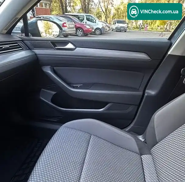 Volkswagen Passat 2017, фото з оголошення 2 з 13, VIN WVWZZZ3CZHE174853
