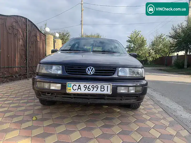 Volkswagen Passat 1994, фото з оголошення 2 з 11, VIN WVWZZZ3AZSE029272